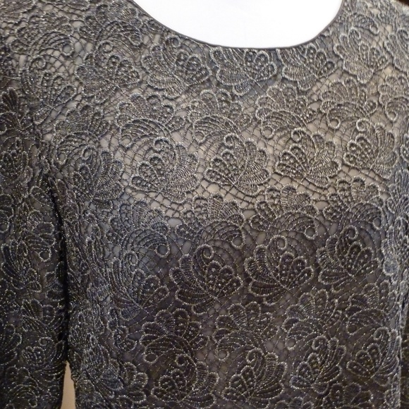 Elegant Top Gray Guipure Lace EUC - Picture 4 of 7